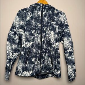 The North Face Navy White Patterned Flyweight Windbreaker Rain Jacket | S